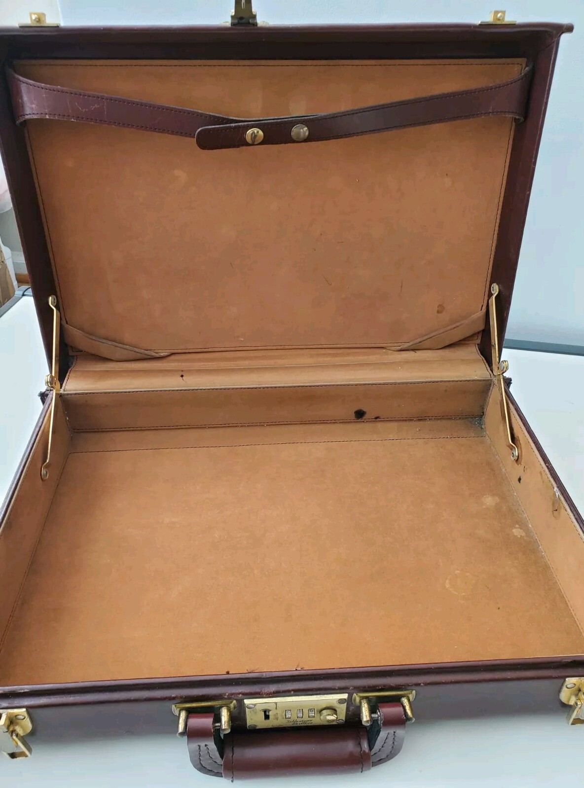 Schlesinger Brown Leather Hard Coded Briefcase | 17 x 12.5 x 3″