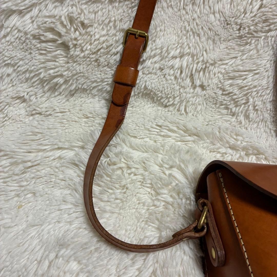 Brown Leather Shoulder Bag Flap Closure 24cm 9.4in Classic Style Strap 123cm