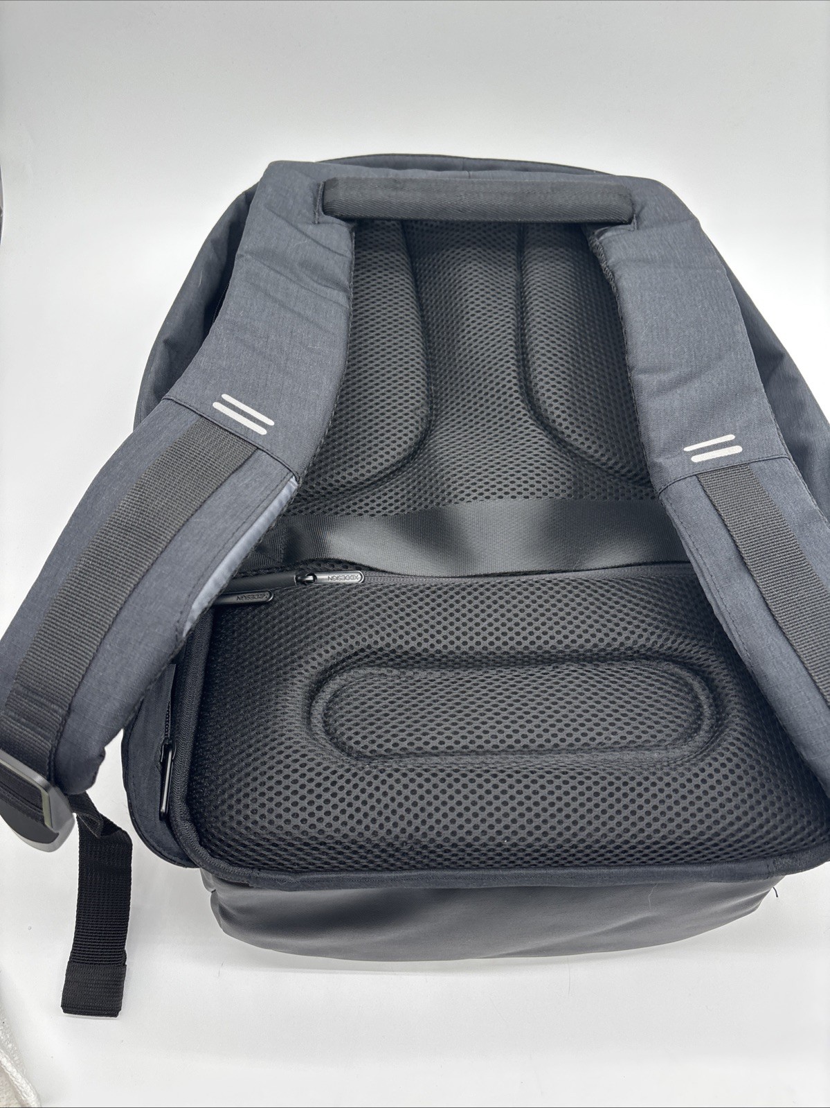 XD Design Bobby Hero Regular Anti Theft Travel Laptop Backpack – Paysafe Logo