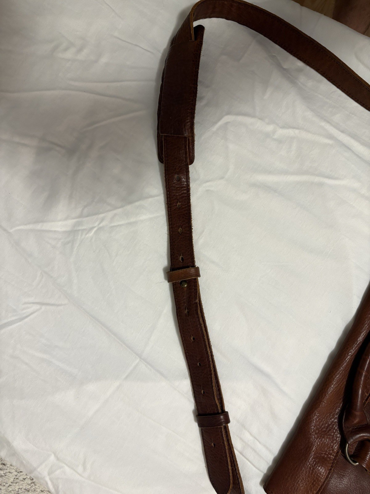 Duluth Trading Brown Leather Brief Case Men’s Adjustable Strap Inner Pockets
