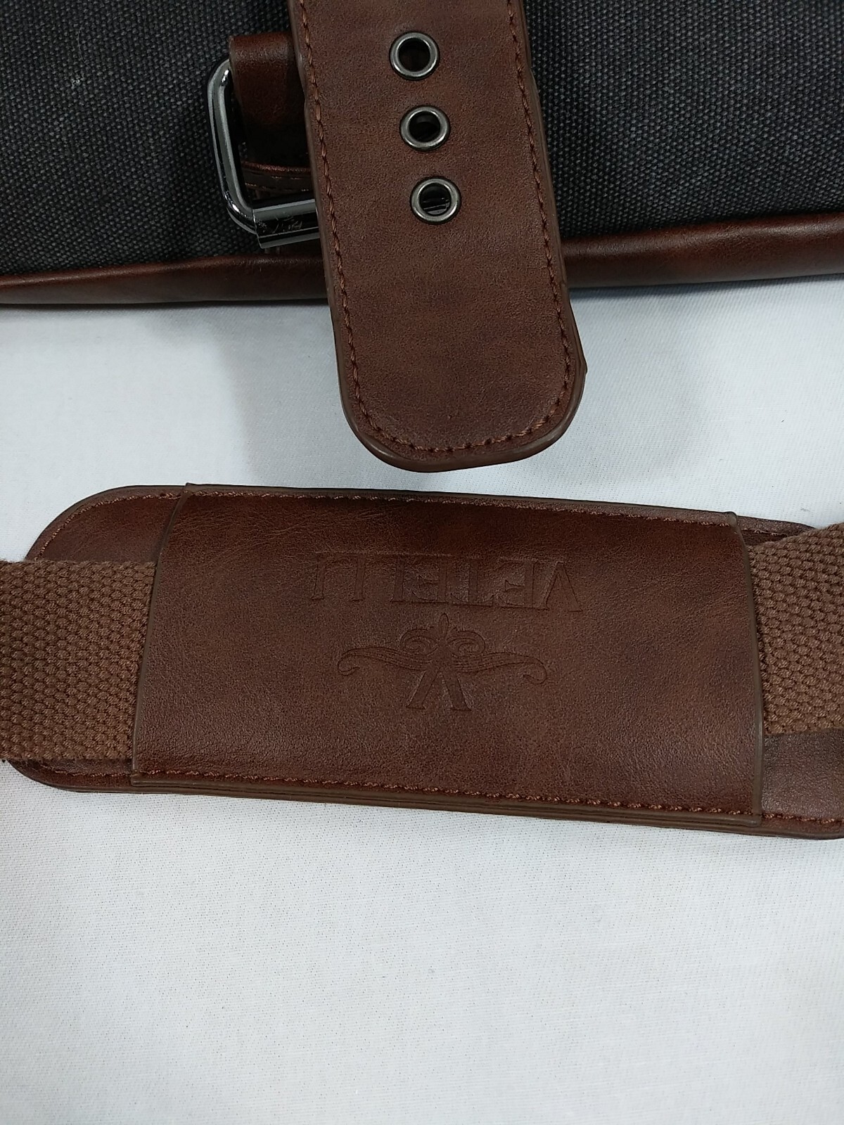 Vetelli Laptop Computer Messenger Tablet Bag with Scratch Protection Lining
