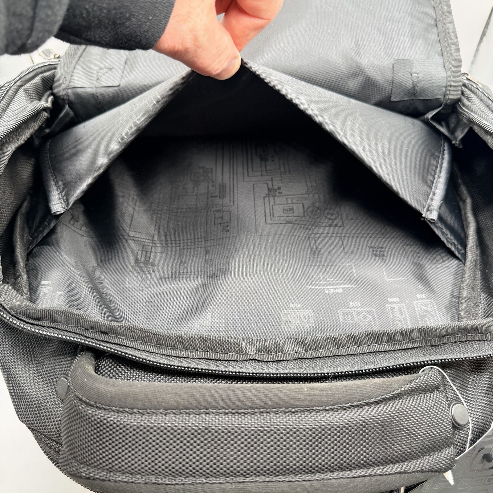 Ogio Backpack Black Technologio Airflow System Netgear New With Tags