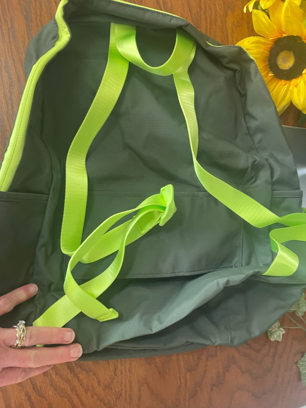 NWT TUMI GREEN/LIME PACKABLE BACKPACK FOLDABLE SHOULDER LARGE BAG TRAVEL CARRYON