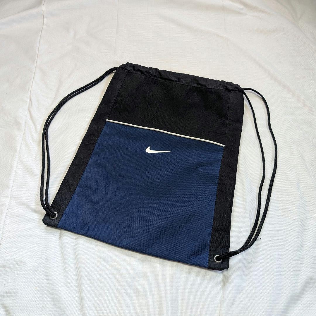 Nike 90s Retro Navy Knaps White Tag Y2K