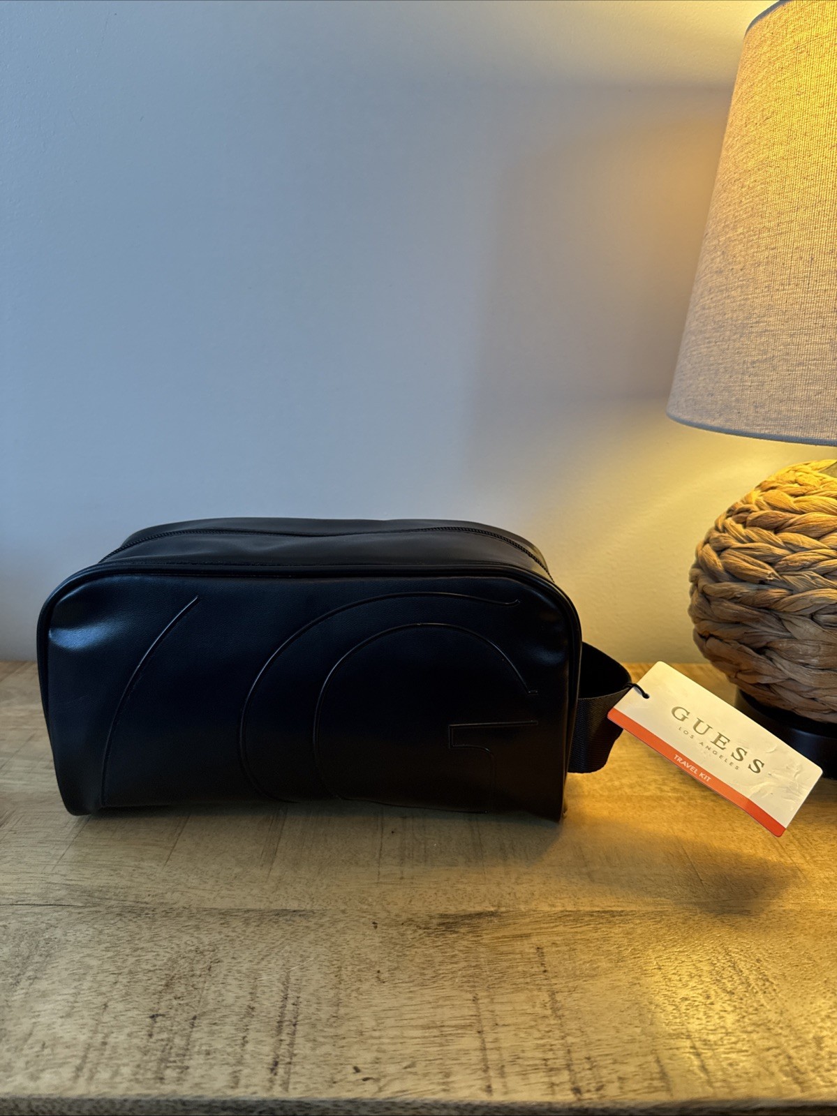 Guess Men’s Black Logo Toiletry/ Travel Bag NWT Medium Size