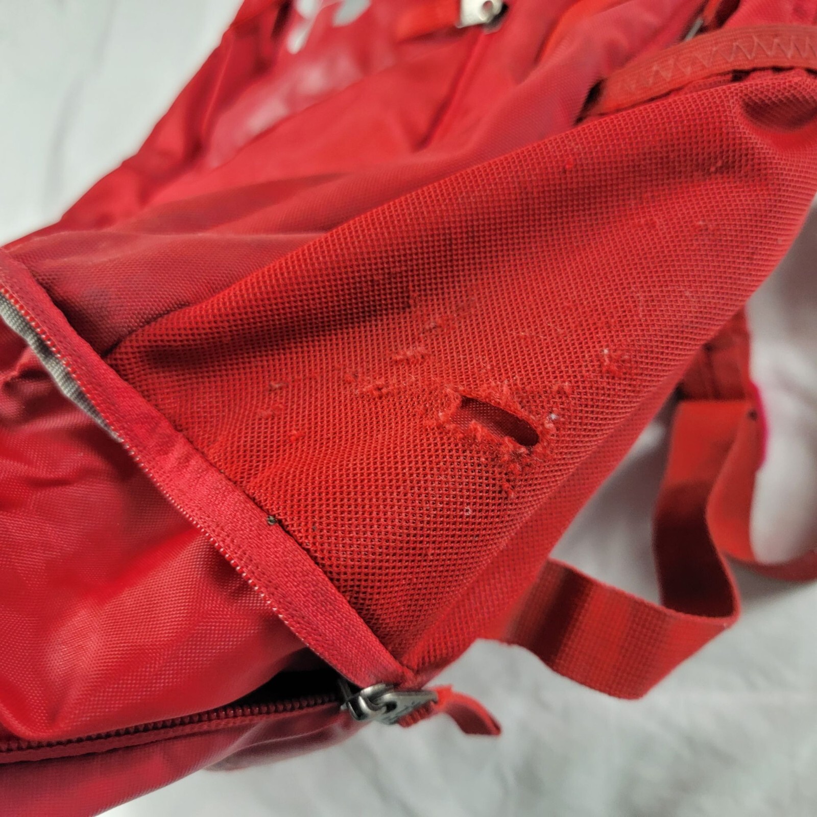 Under Armour Hustle 4.0 Red Backpack Expandable Lightweight Casual Travel