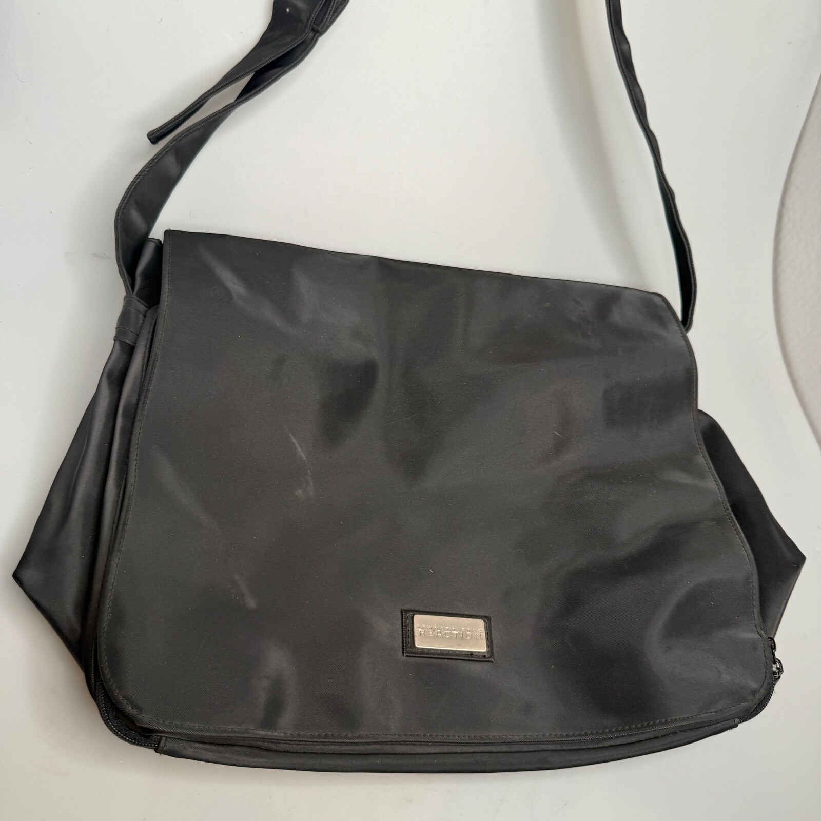 Kenneth Cole Reaction Black Messenger Laptop Bag 14.6” Satin PVC Organizer