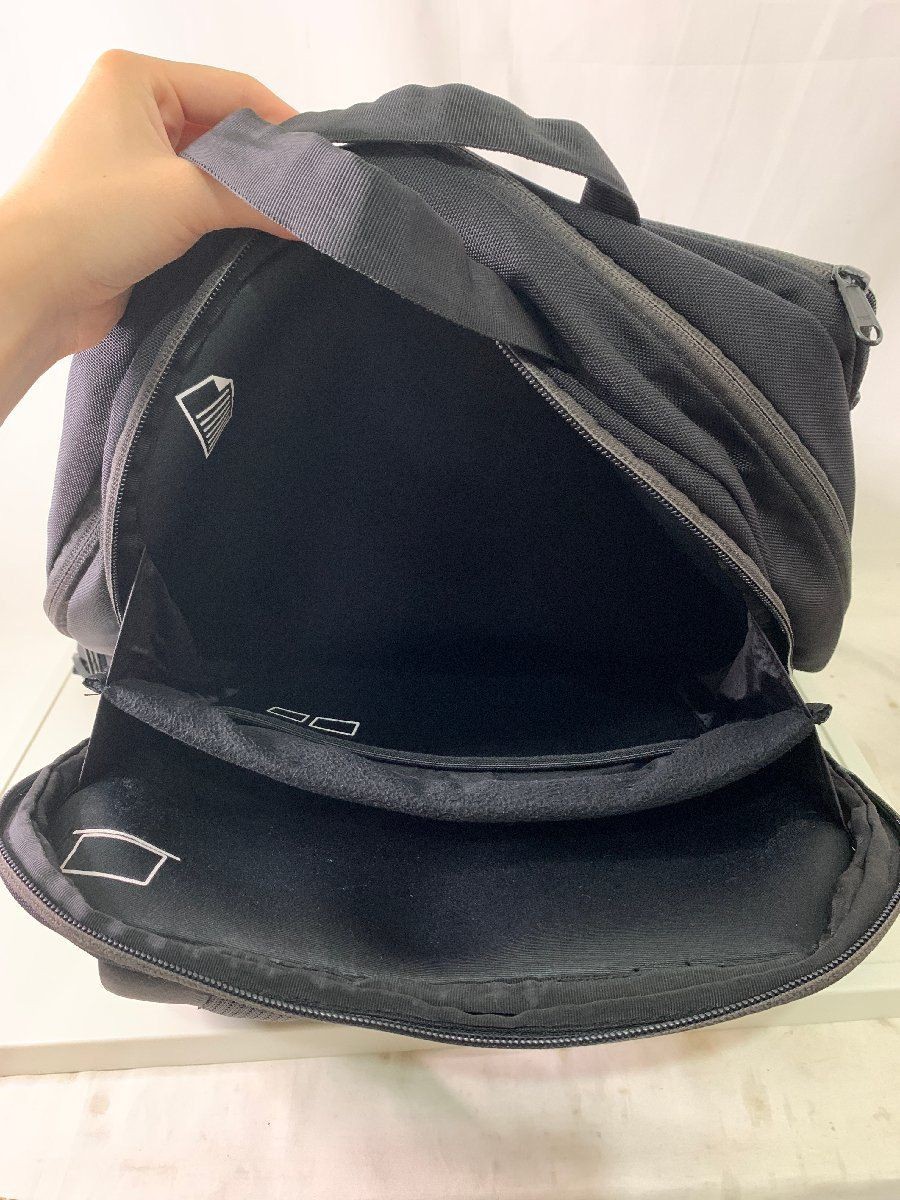 THE NORTH FACE Shuttle Daypack Slim Backpack Black 38cm x 48cm x 9cm