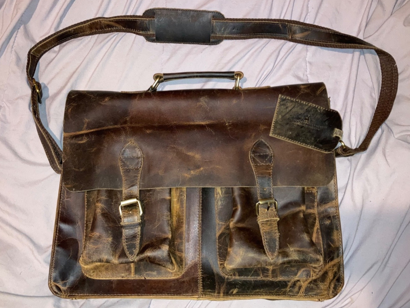 Vintage Rugged Leather Messenger Bag with 5 zippered Pockets 18″ Pony Express