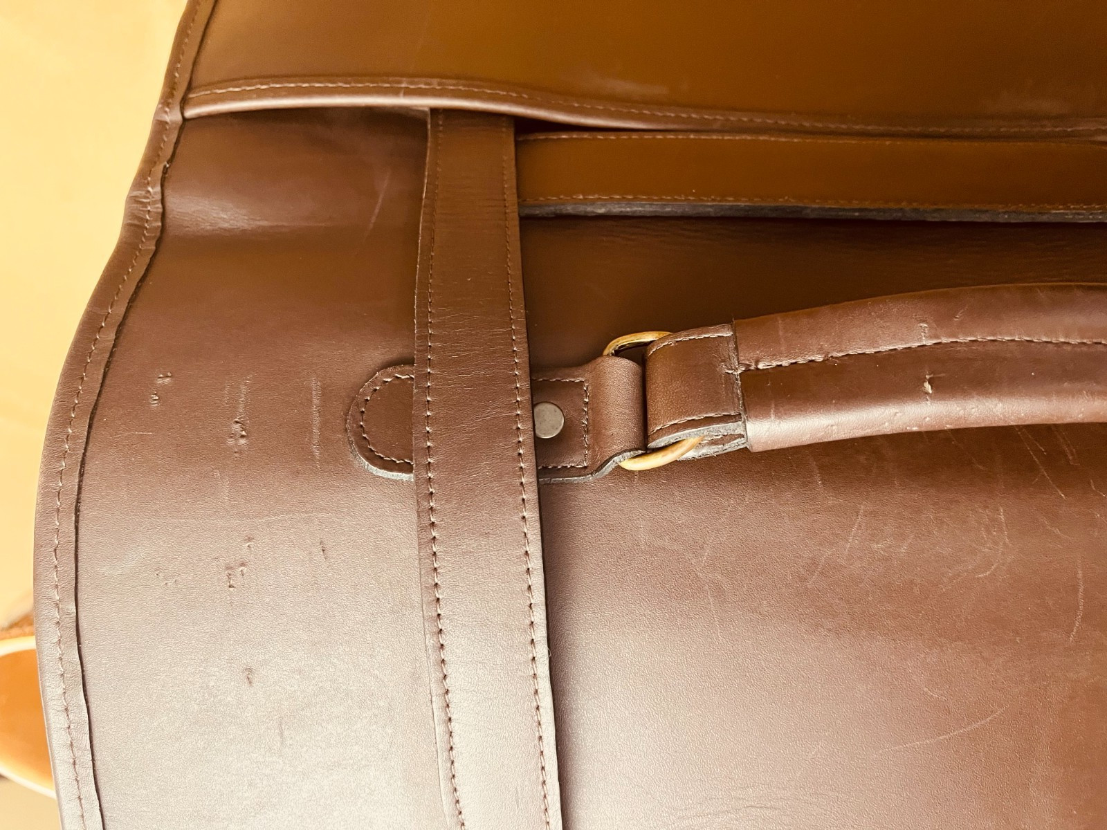 CUSTOM HIDE American Saddle Leather Briefcase / Messenger Bag / Lawyer Bag