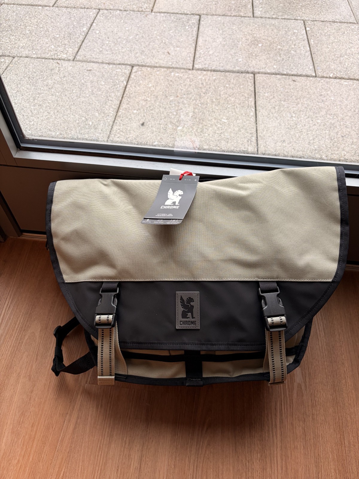 Chrome Industries Citizen 15L Messenger NEW Coyote X Pack