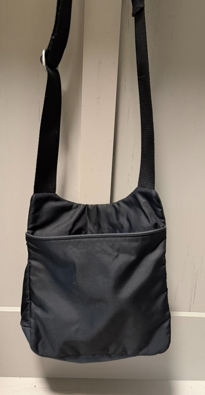 TUMI T-Tech Lightweight Nylon Flap Magnetic Closure Crossbody Shoulder Black Bag