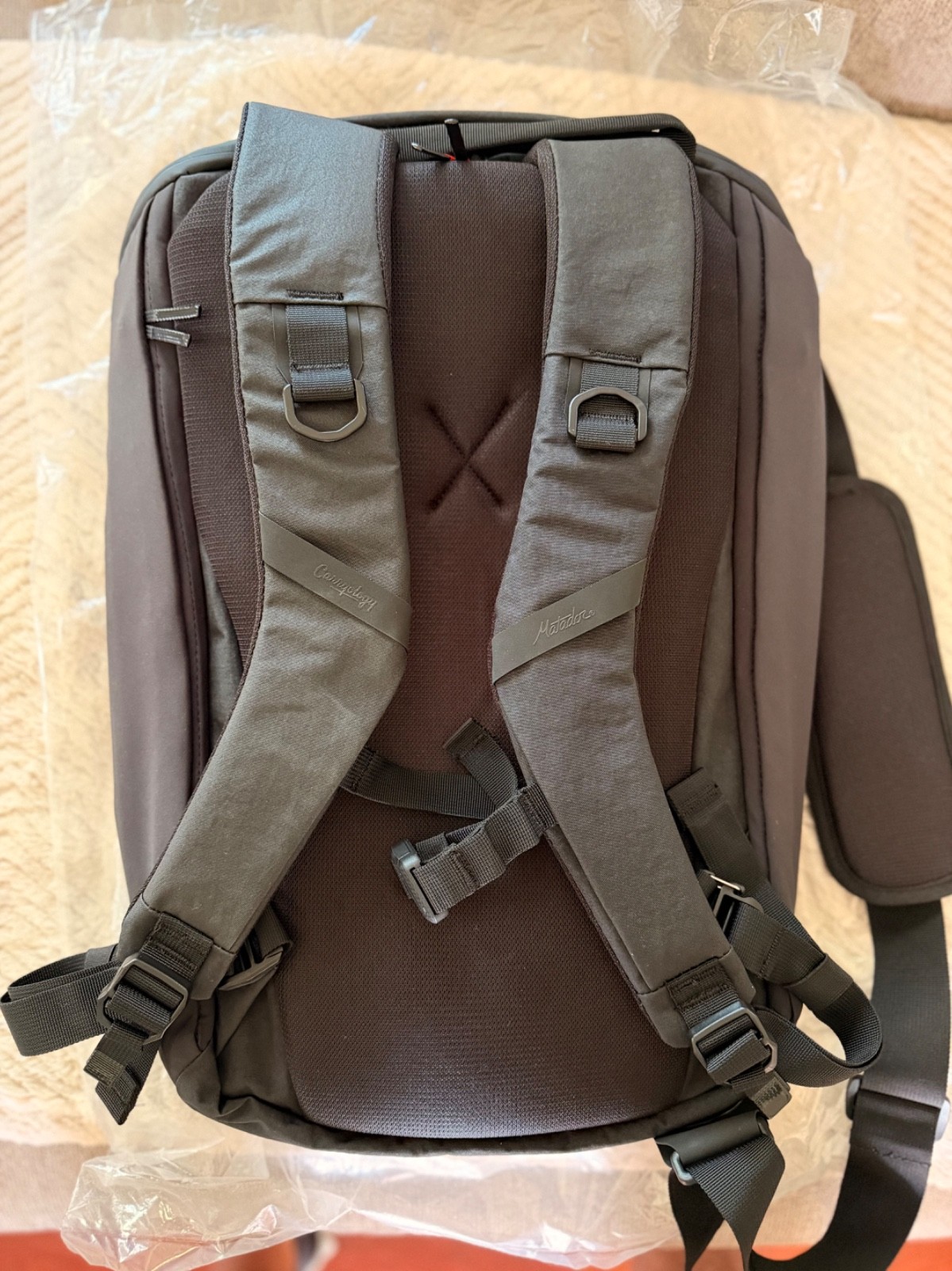 Matador x Carryology Redeye 24