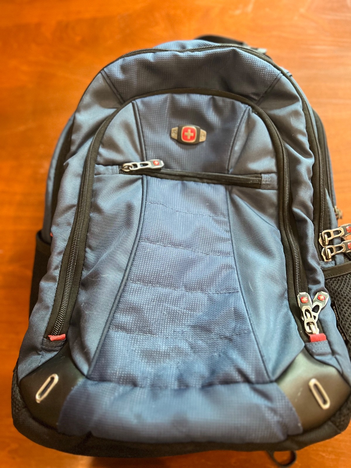 Navy Blue Swiss Gear Back Pack with laptop compartment in good condition