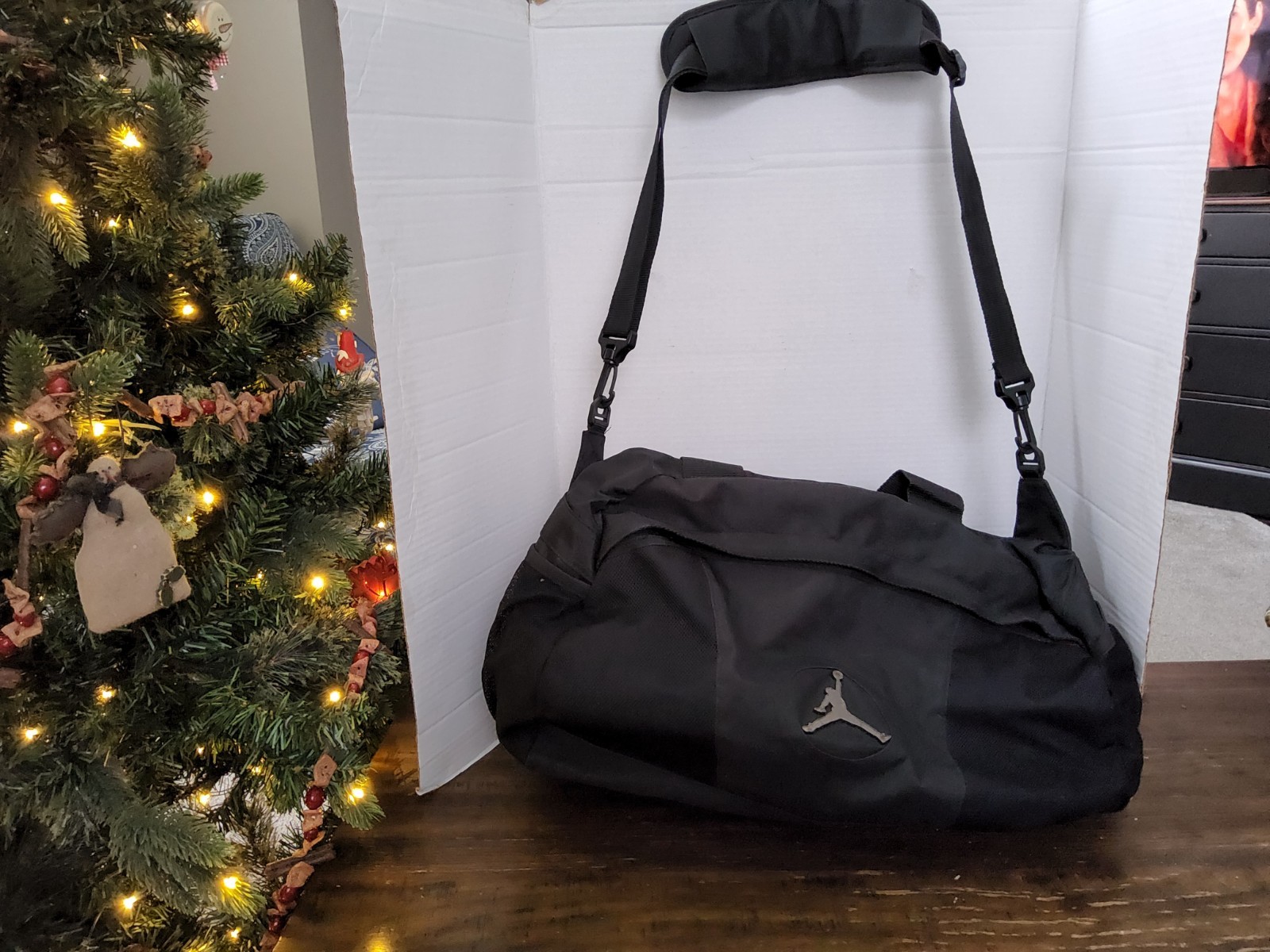 Nike Air Jordan Jumpman Sport Duffel Bag Gym Black Metal Logo