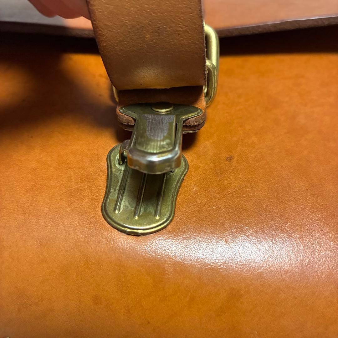 Brown Leather Shoulder Bag Flap Closure 24cm 9.4in Classic Style Strap 123cm