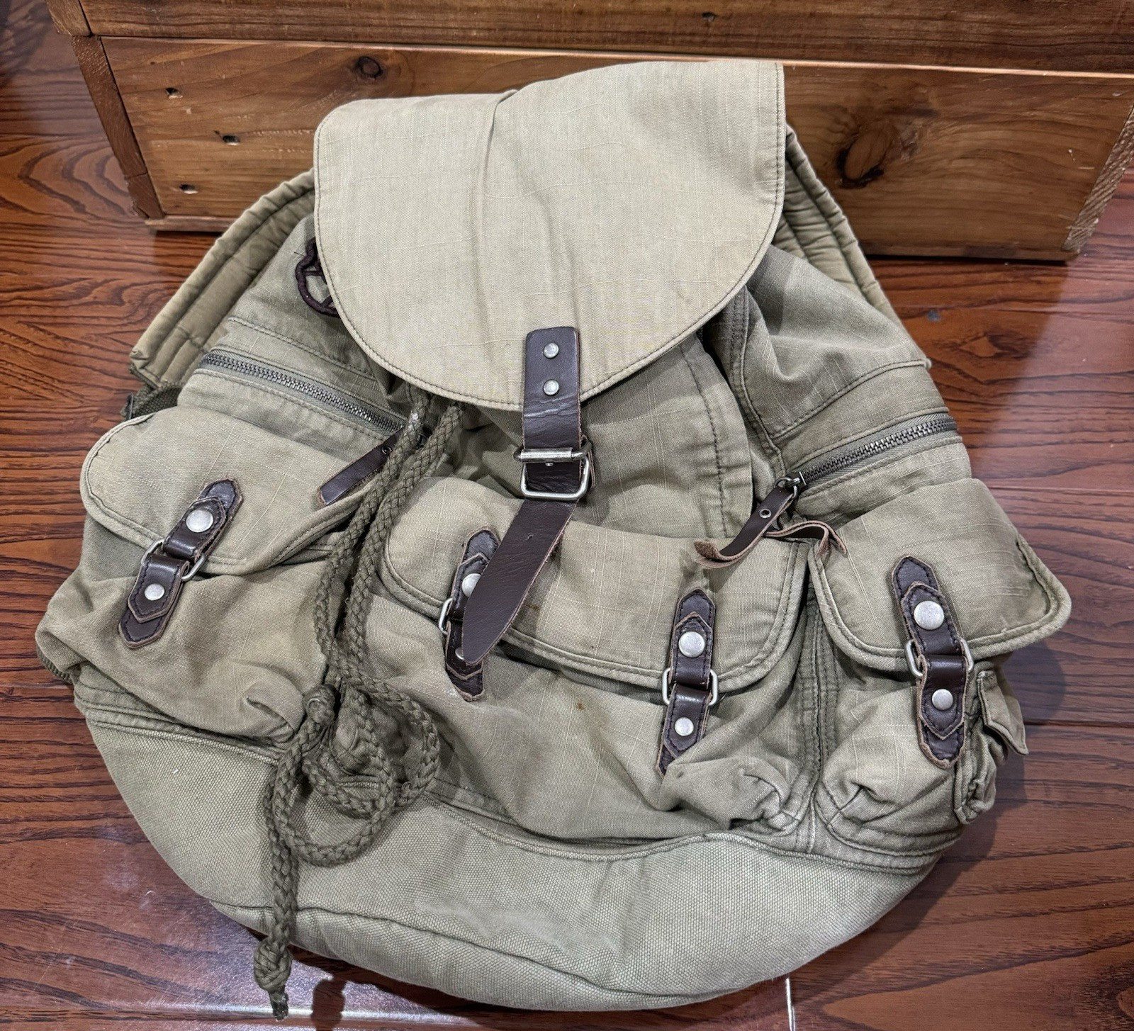 A KURTZ MENS Military Style BACKPACK Green GOOD CONDITION