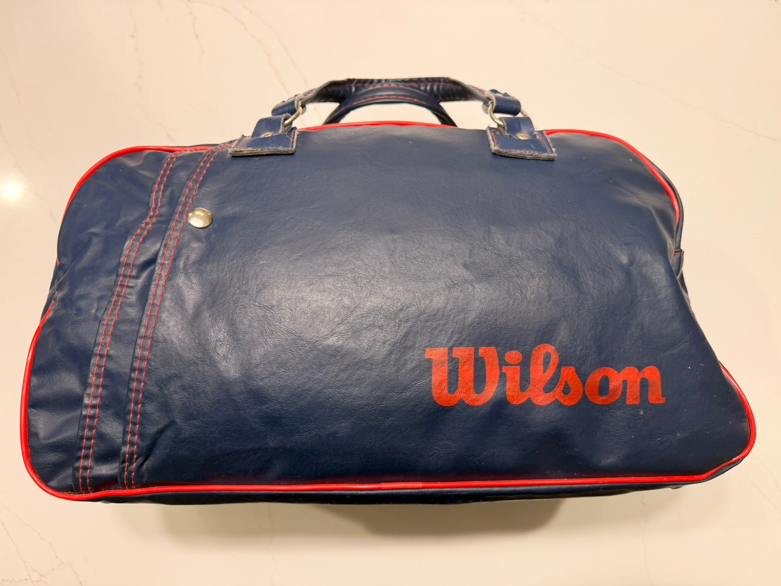 Vtg 1982 Wilson 5122 Vinyl Duffle Bag Navy Blue Red Scovill USA 44 Zipper 19”
