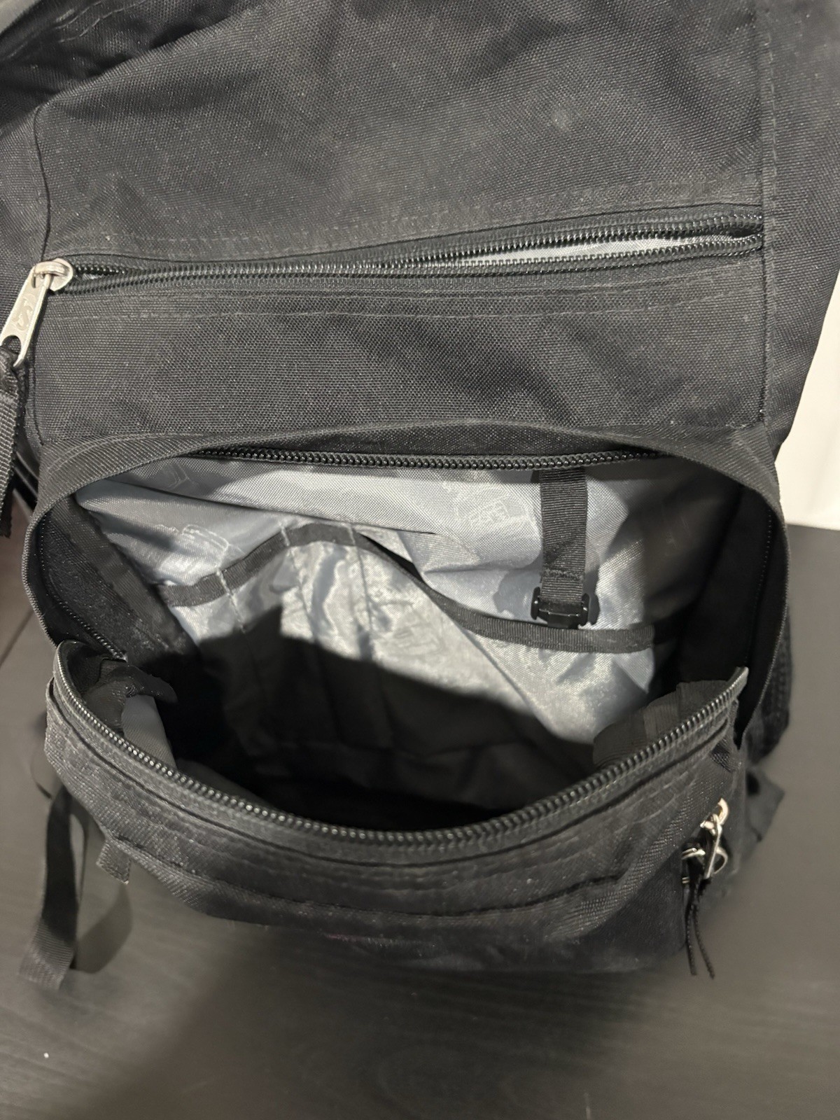 JanSport Big Student Backpack 18” Laptop School Gym Black 712883