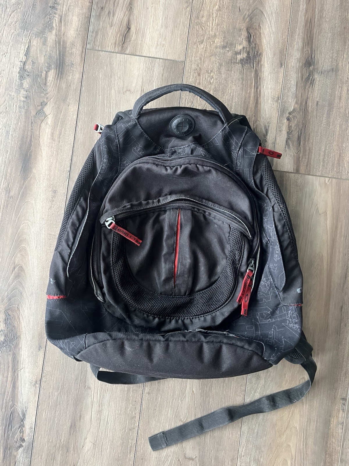 Oakley Icon Backpack 00s Y2K Vintage Used Red And Black