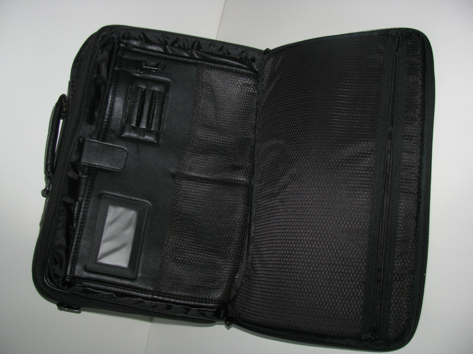 Case-Tek Inc Chicago IL Black Leather Computer Briefcase 17″x12″x6″ Made in USA