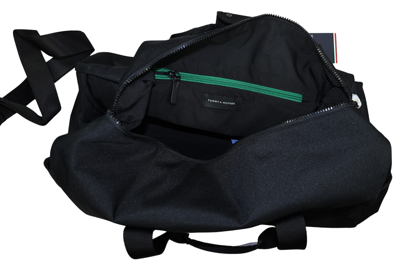 Tommy Hilfiger Element Detachable Strap Lightweight Men’s Duffle Bag NWT Black