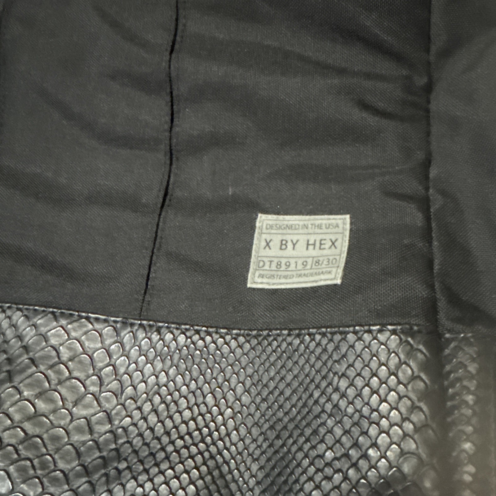 HEX Dt8919 LAPTOP BACKPACK BLACK PYTHON SNAKESKIN