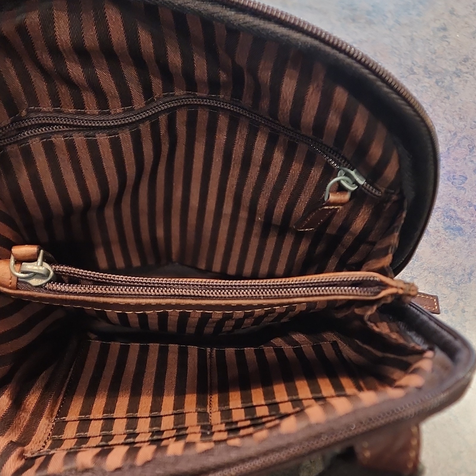 Jack Georges Brown Zip Backpack Leather w/ Striped inside Pattern Men’s 10×10