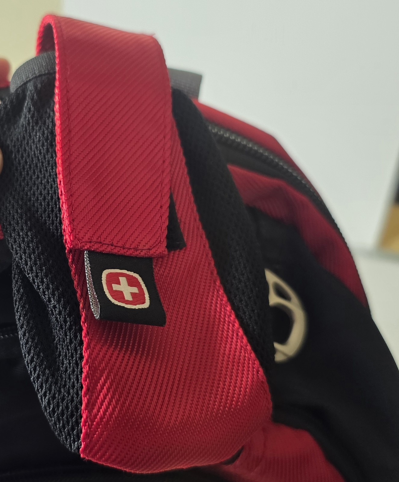 SwissGear Backpack Black Red Airflow Tech Travel School Bookbag 18″