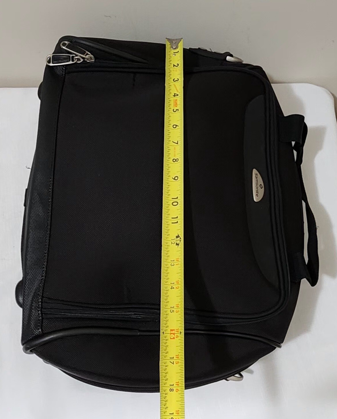 Samsonite Travel Black Laptop Briefcase MessengerBag,Fits 17” Polyethylene Vinly