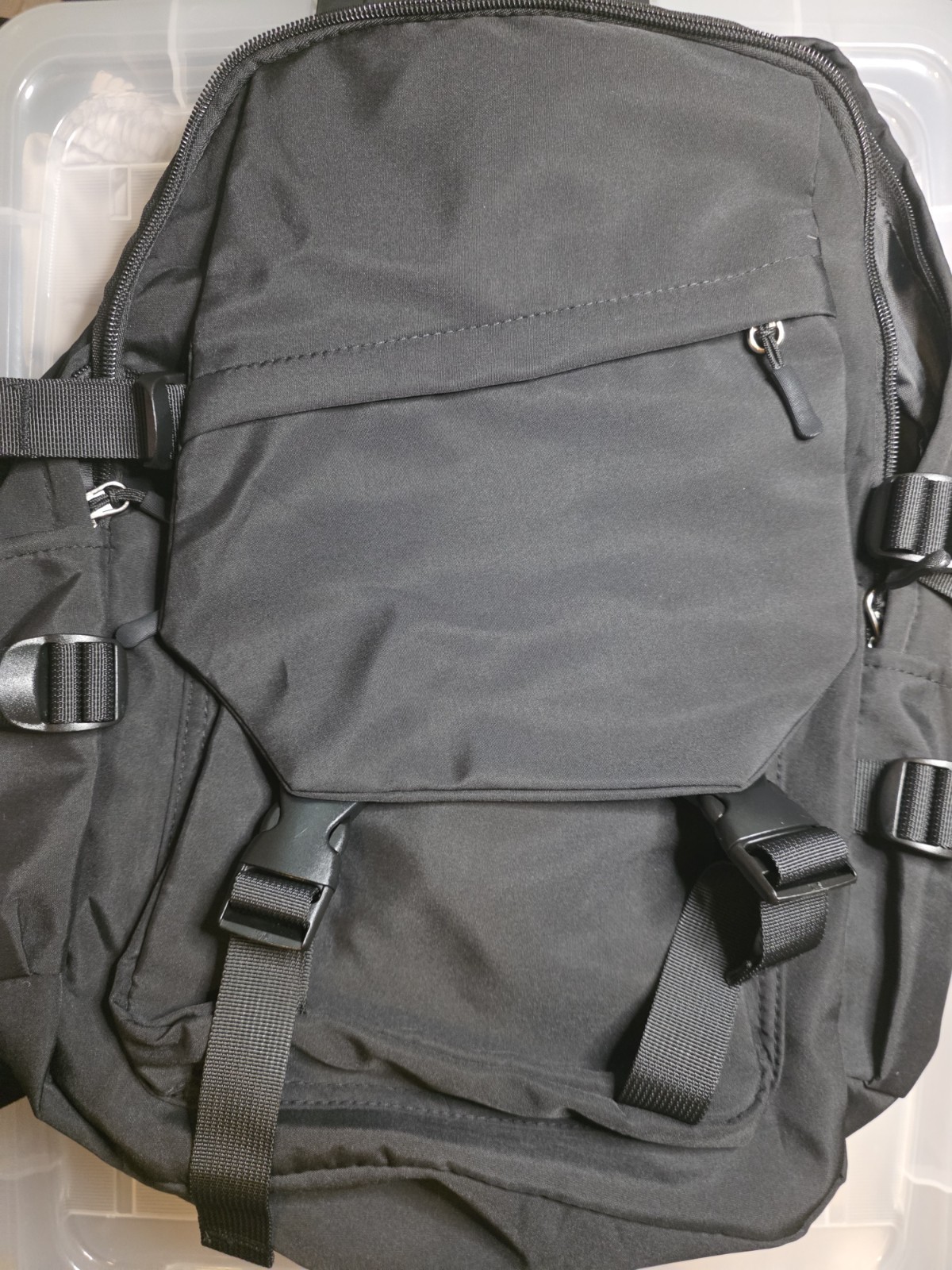 Black Back Pack NWT 18 x 12 Inch Adjustable Strap Lightweight