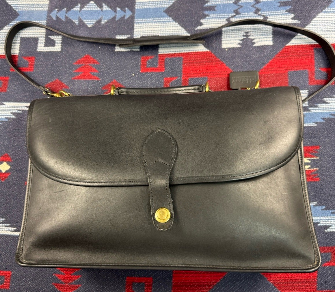 SCHLESINGER Black LEATHER BRIEFCASE Messenger Bag FLAP TOP Case COWHIDE USA Made