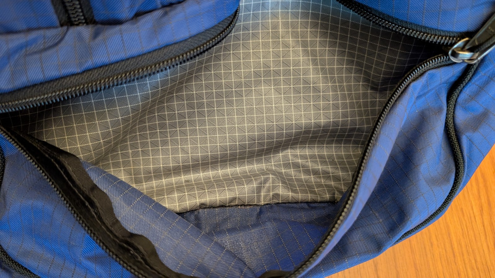 TOM BIHN – Synapse 25 – Nordic / Northwest Sky – Used