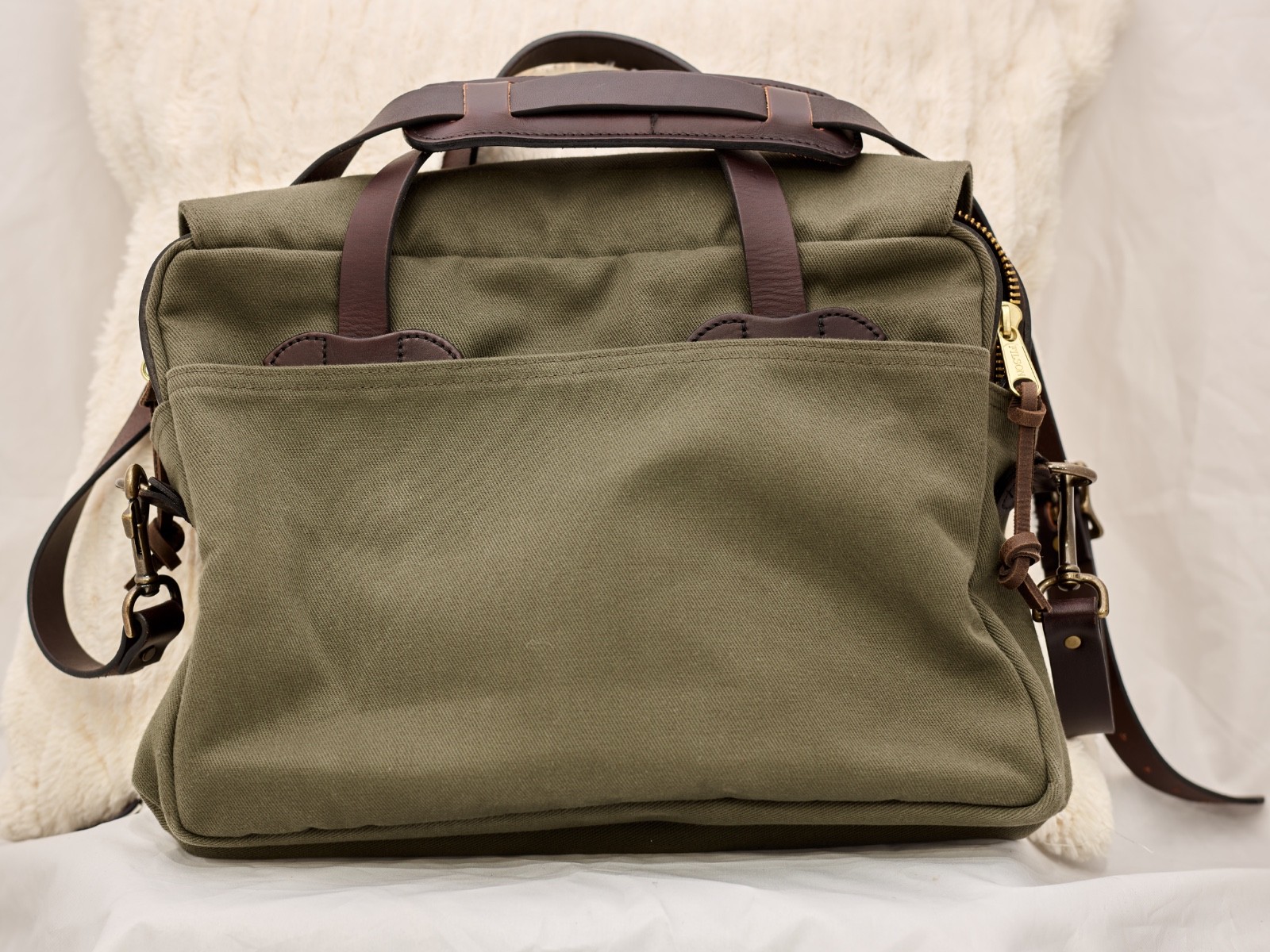 MINT Filson Original 256 Briefcase 2x Bags in Tan and Otter green + 1 Strap