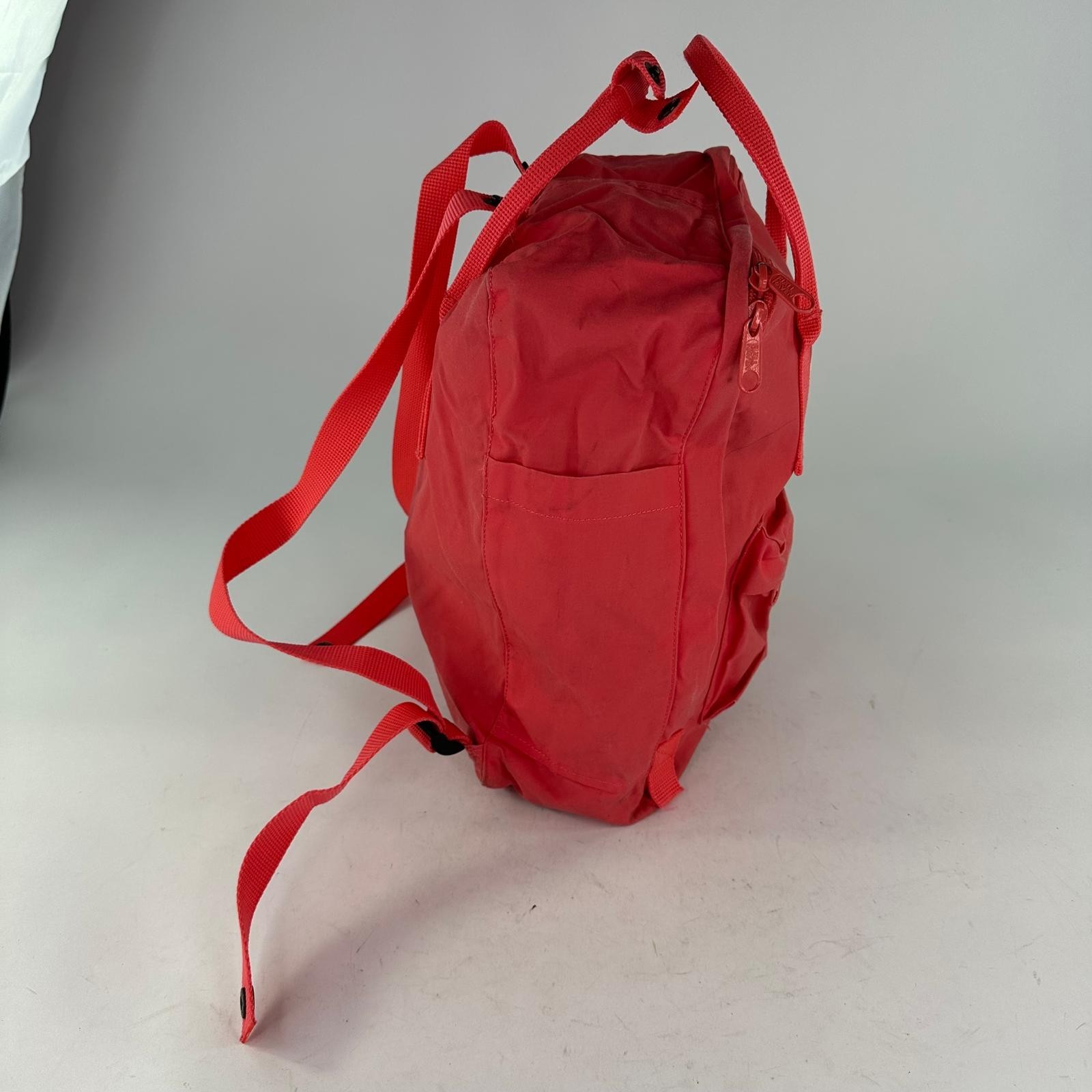 Fjallraven Kanken backpack Pink Medium Casual Bag Backpacks