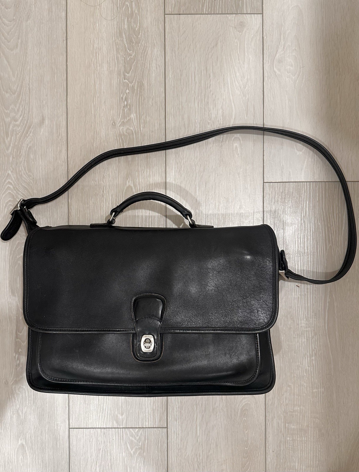 Vintage Coach Metropolitan Messenger Briefcase Turn Lock Devil Wears Prada 2