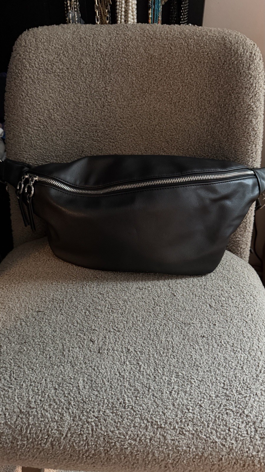 Black Belt Bag Fanny Pack Crossbody Strap Zip Closure Adjustable Strap Pockets