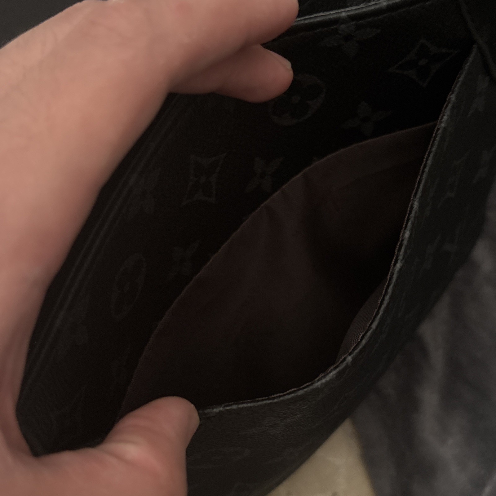 Louis Vuitton Monogram District Messenger Bag Black LV Crossbody Mens Unisex Bag