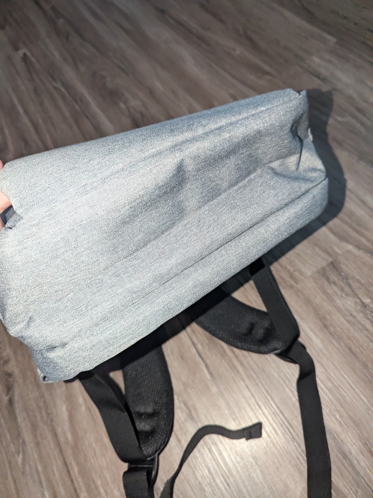 LUGGEX UrbanPro Backpack Lightweight 14-Inch Laptop Carrier Travel Bag Gray
