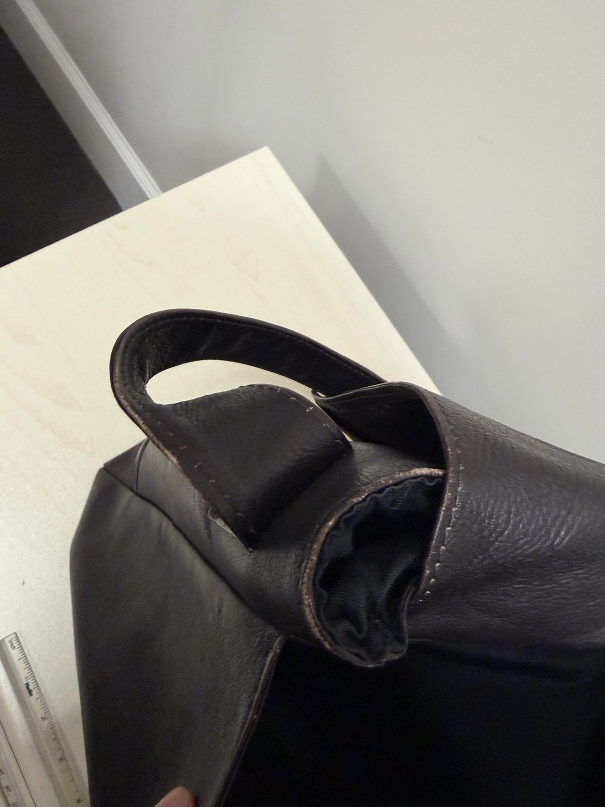 Leather Messenger Bag Adjustible Strap Multi-Pocket Unisex Brown Magnetic Snap
