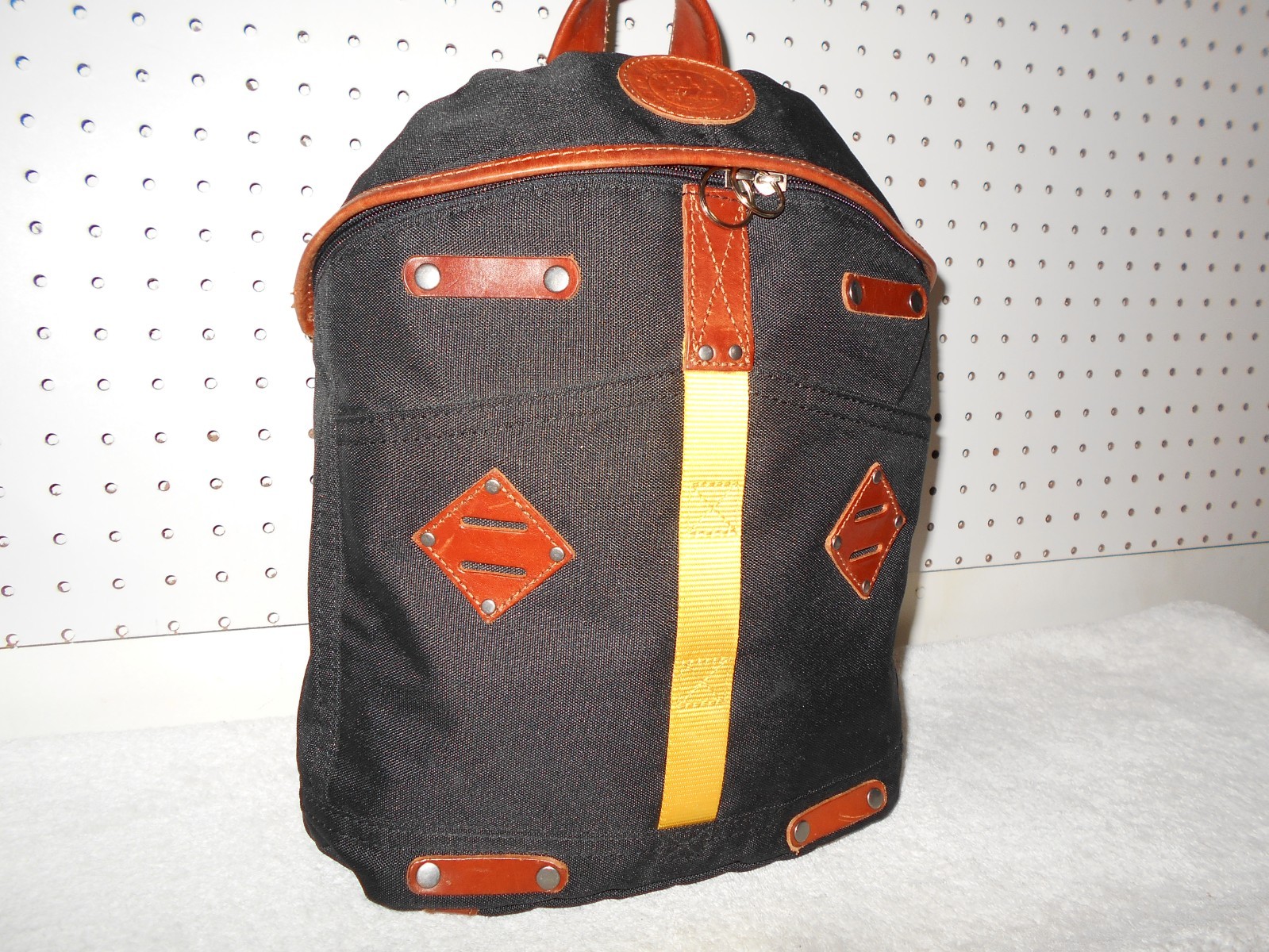 WILL LEATHER GOODS GIVE WILL CAMPUS 14X12 RUGGED SHELL BACKPACK