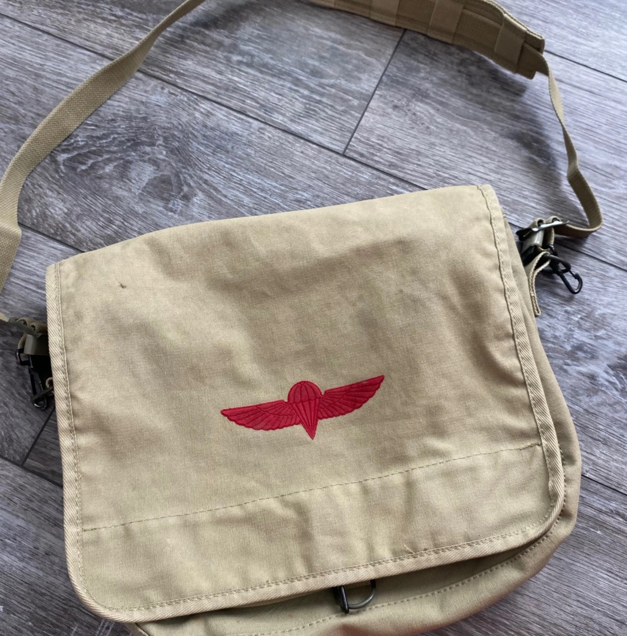 Hero Brand Israeli Style Paratrooper Bag With Logo – Khaki