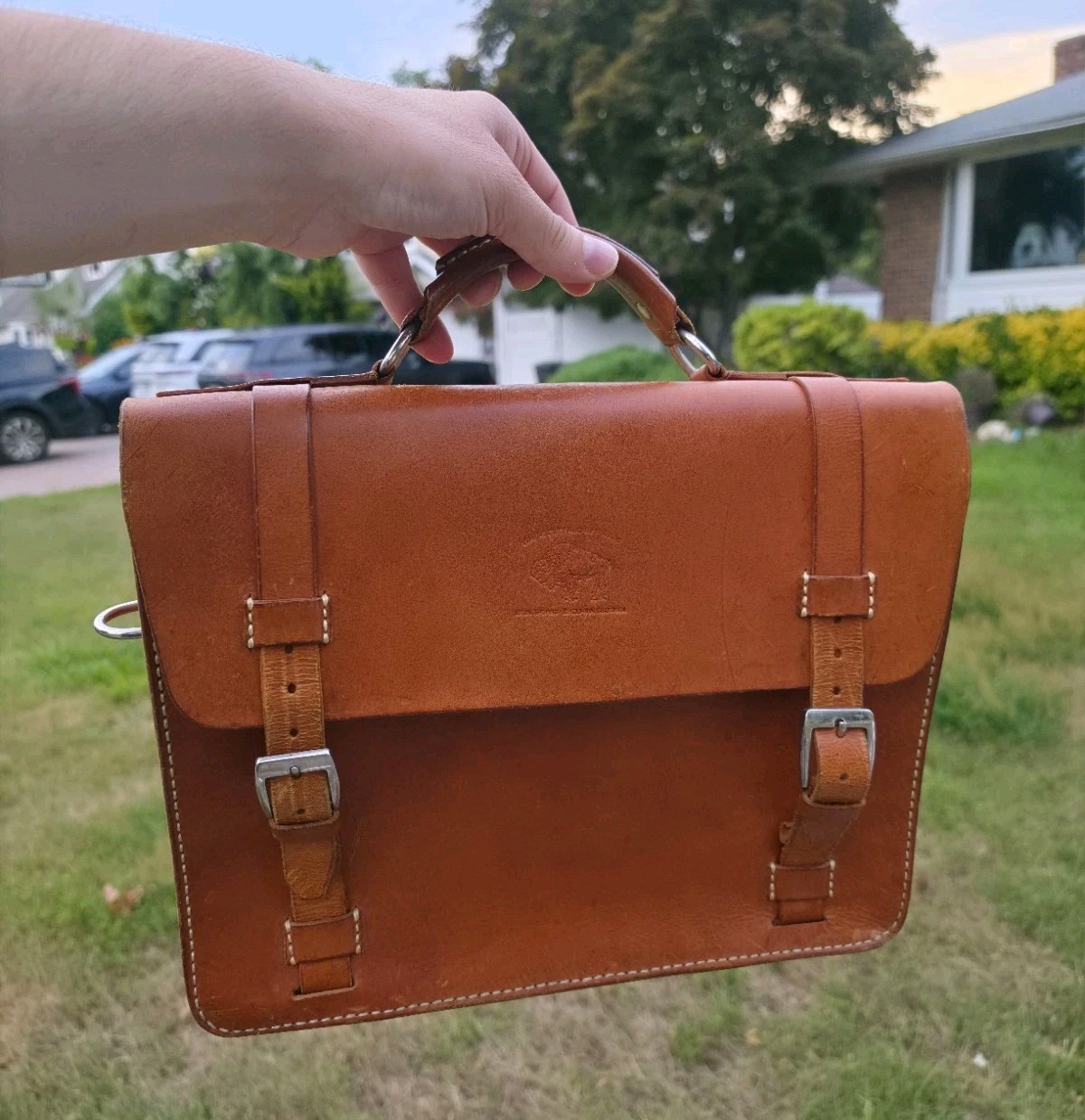 WHITE BUFFALO REPUBLIC Leather Messenger Briefcase Fairview Distressed-No strap