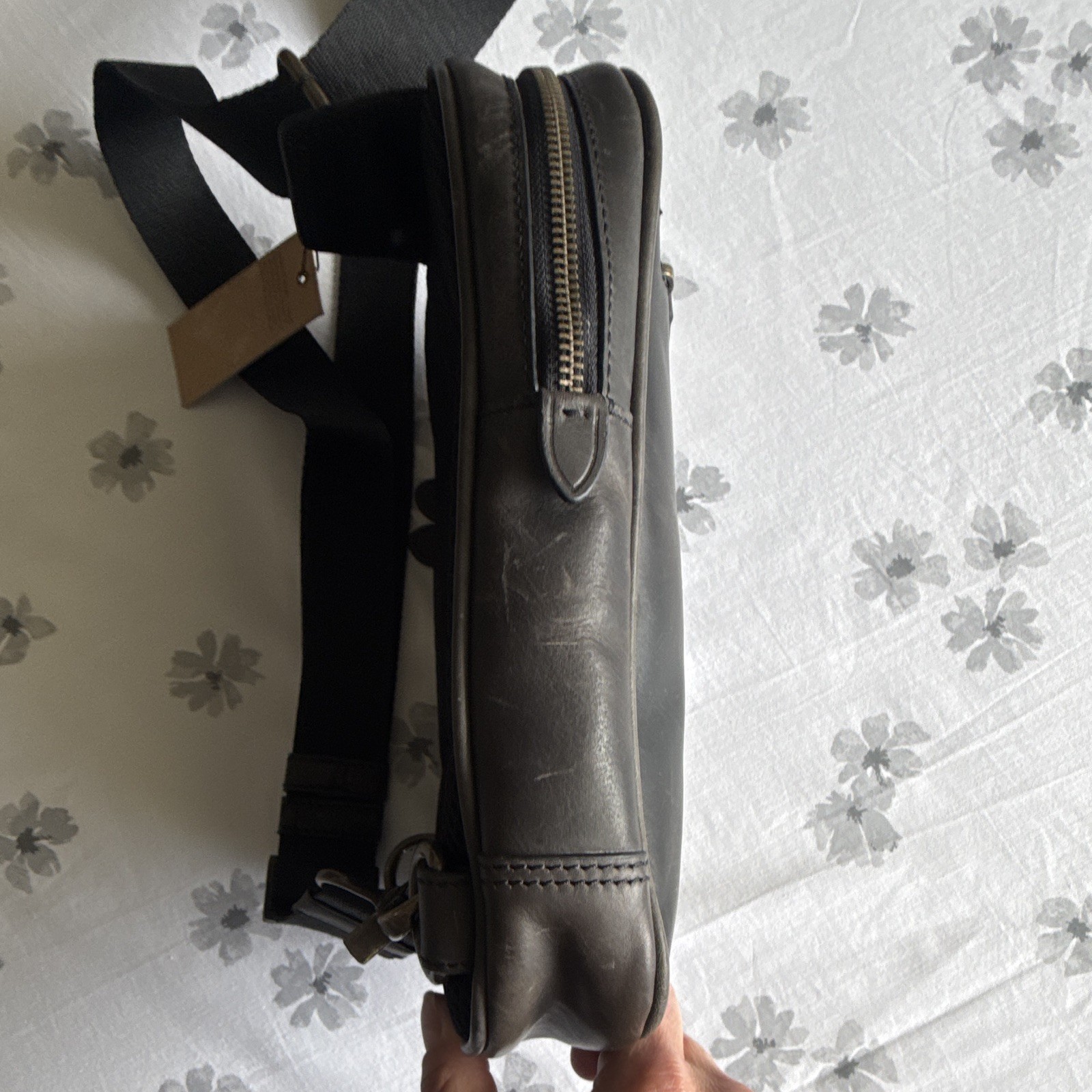 Johnston & Murphy Black Small Crossbody Sling Bag Zip, Adjustable Strap Leather