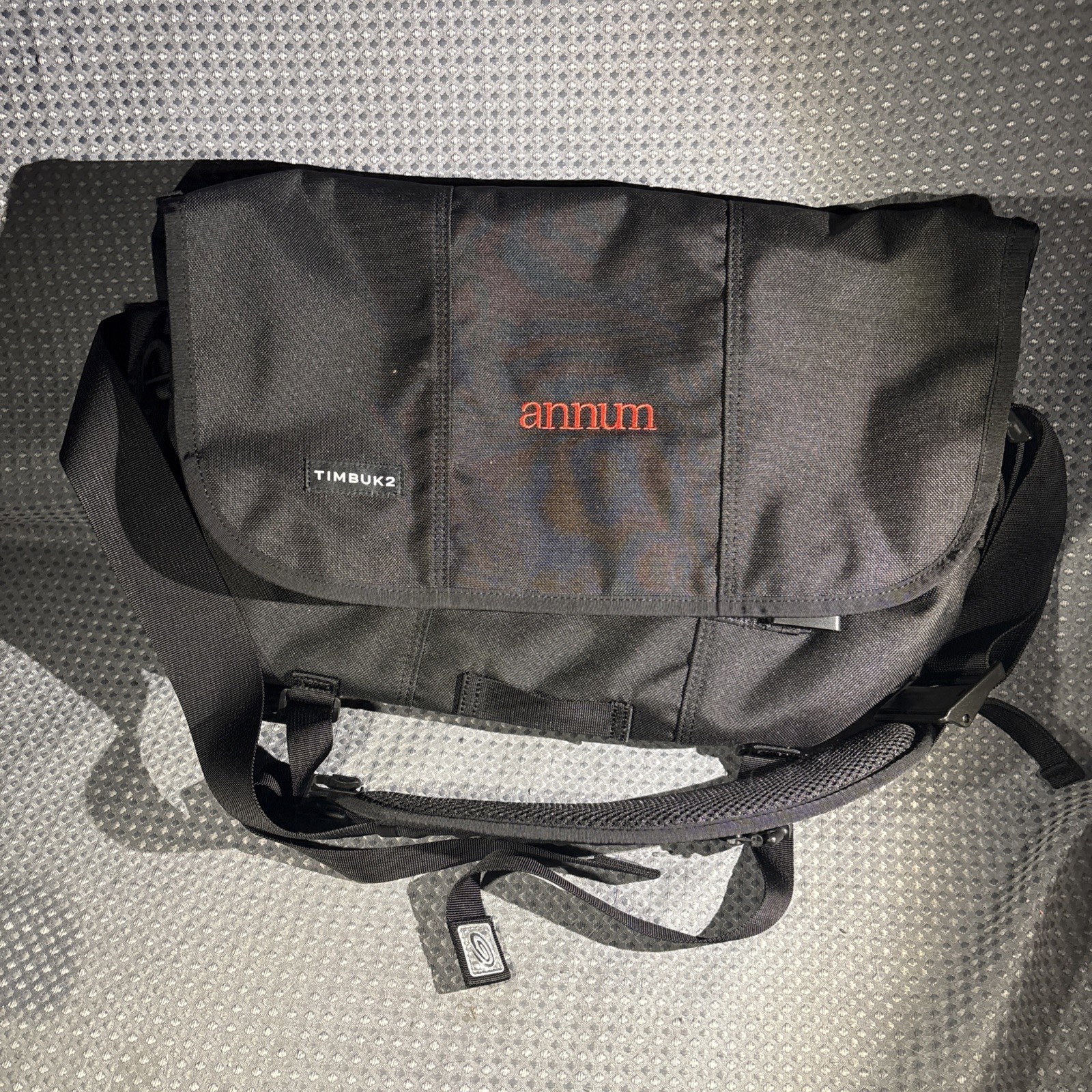 Timbuk2 M Stuck In The Middle With You Messenger Bag Black Laptop