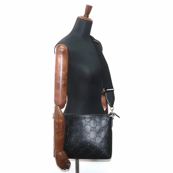 Gucci GG Embossed Medium Messenger Bag Black Shoulder Bag Clutch Bag Crossbody