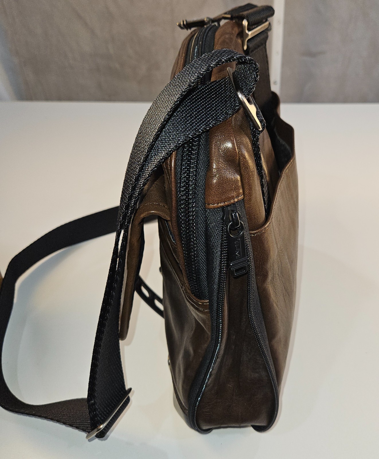 TUMI Alpha Bravo Full Leather Annapolis Expandable Messenger Bag Brown