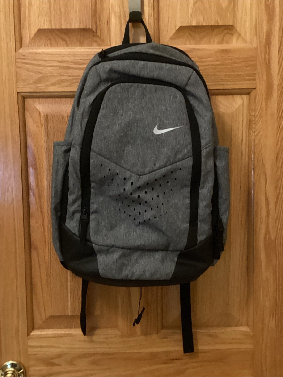 Nike Gray / Black Large Max Air Backpack With Laptop Compartment HGT1-592