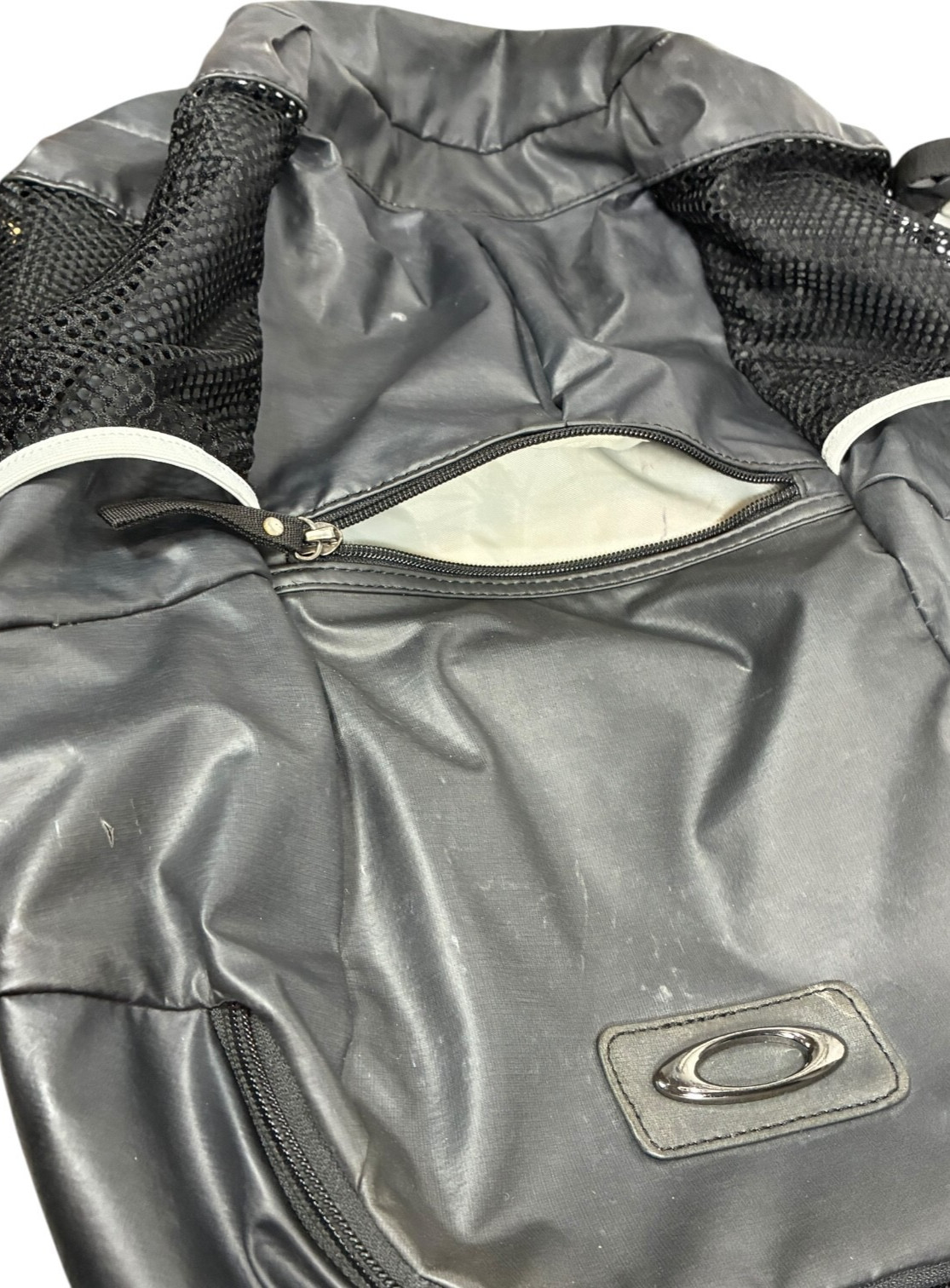 Oakley 23L Performance Coated Back Pack Backpack Jet Black One Size