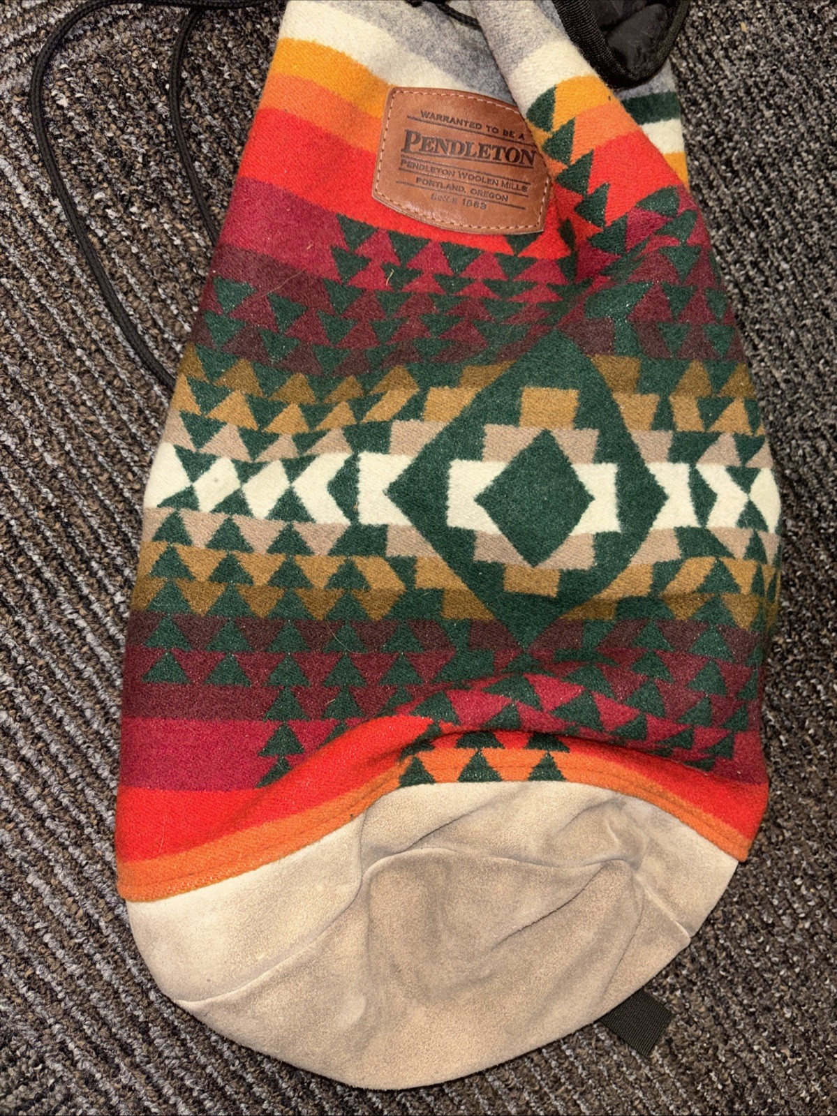 Vintage Pendleton Wool Sling Backpack Drawstring Outdoor Hiking Carrier Sack